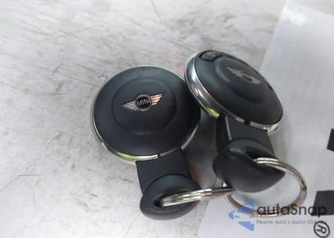 2013 Mini Countryman Cooper from USA, damaged, VIN WMWZB3C56DWM07704